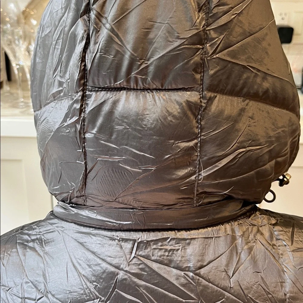 Andrew Marc packable 90% duck down hooded puffer - 650 fil power with pockets - Picture 8 of 12